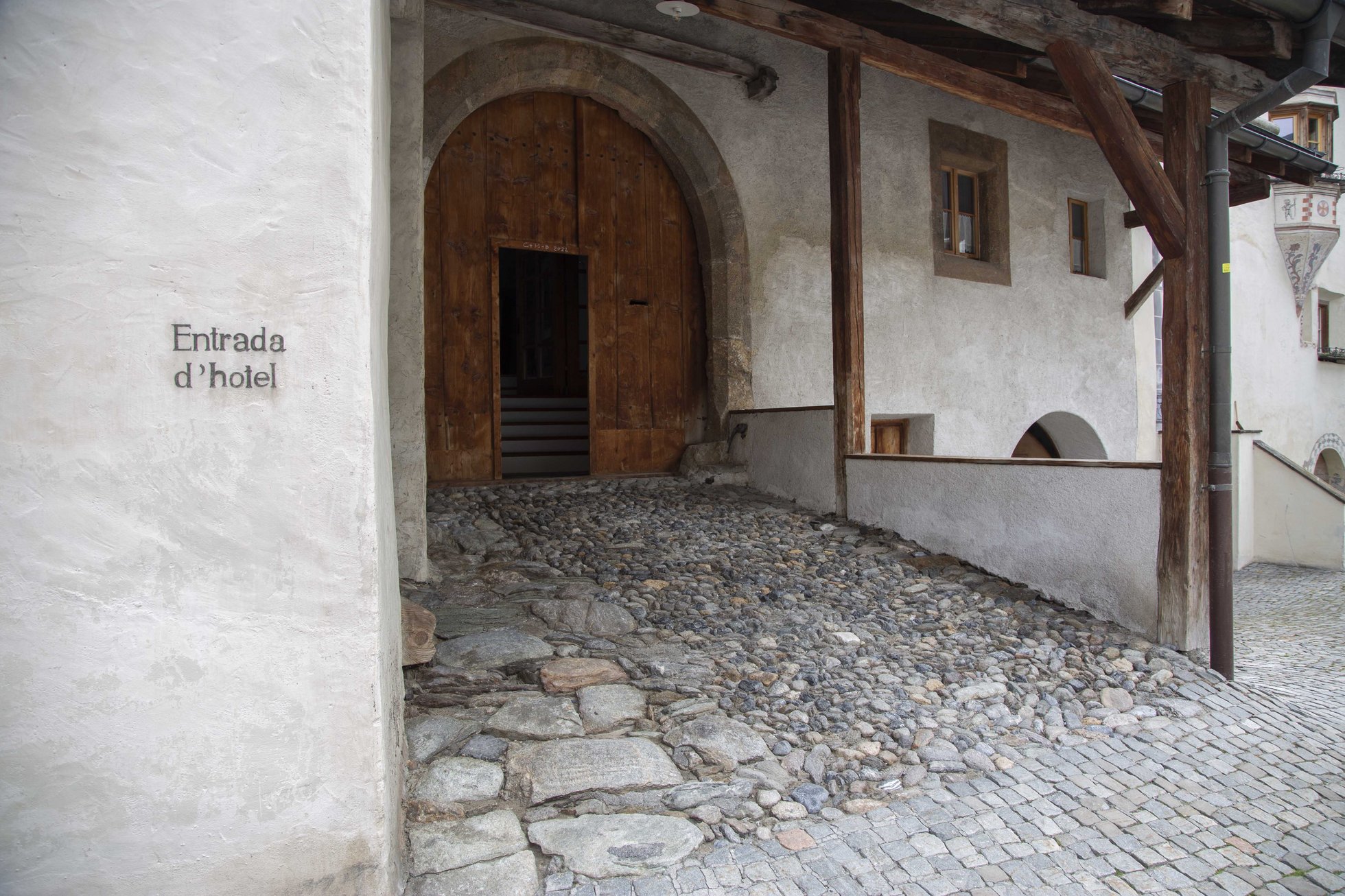 Öffnungszeiten Restaurant und Hotel - HOTEL CHALAVAINA