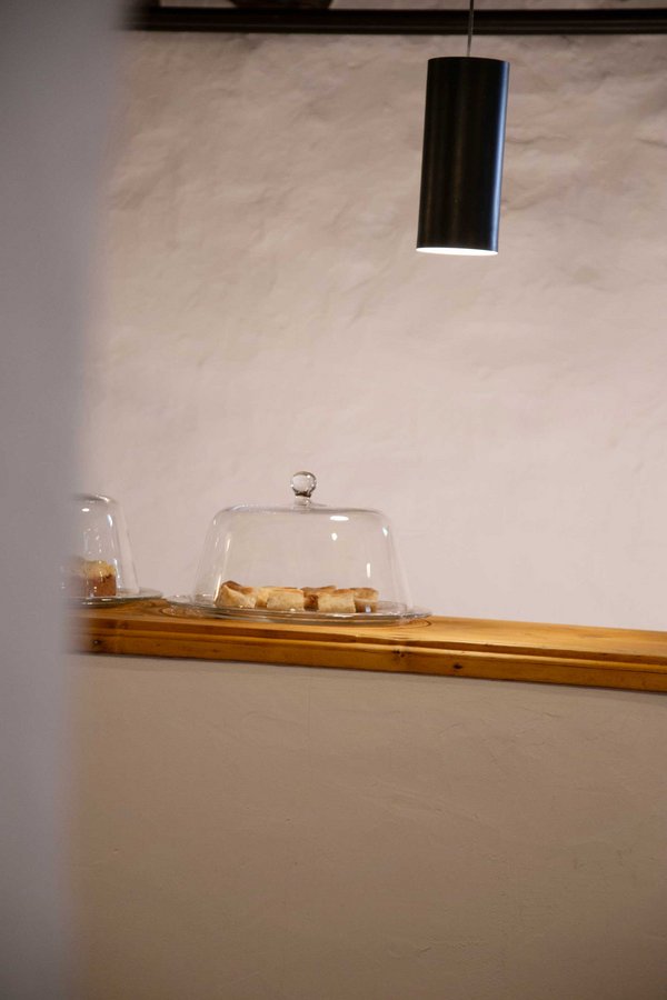 Bar und Café am Platz Grond, Hotel Chasa Chalavaina, ©LVeith